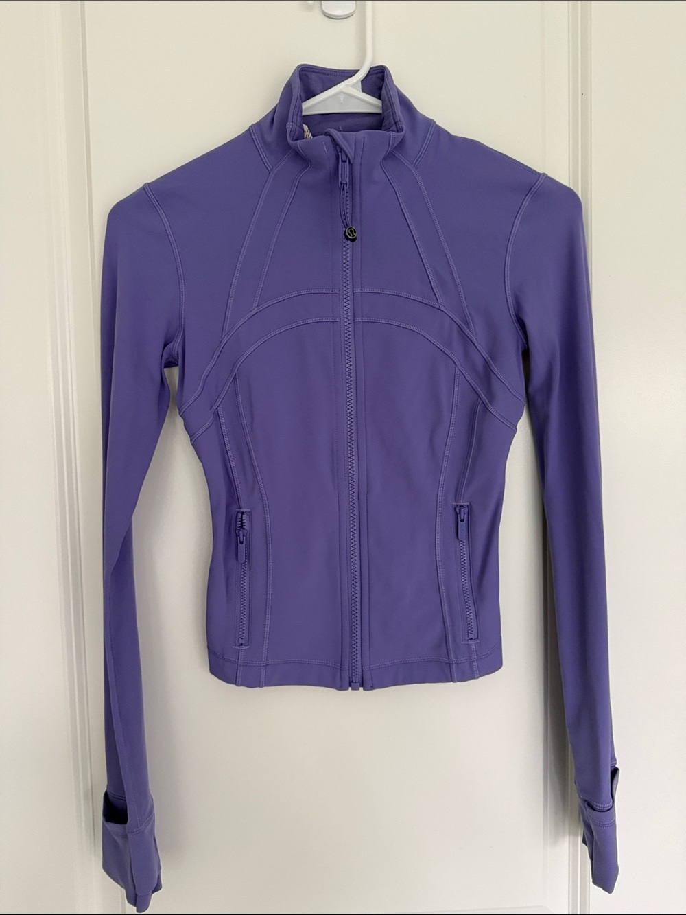 Lululemon Define Cropped Jacket *Nulu
Dark Lavender size 2